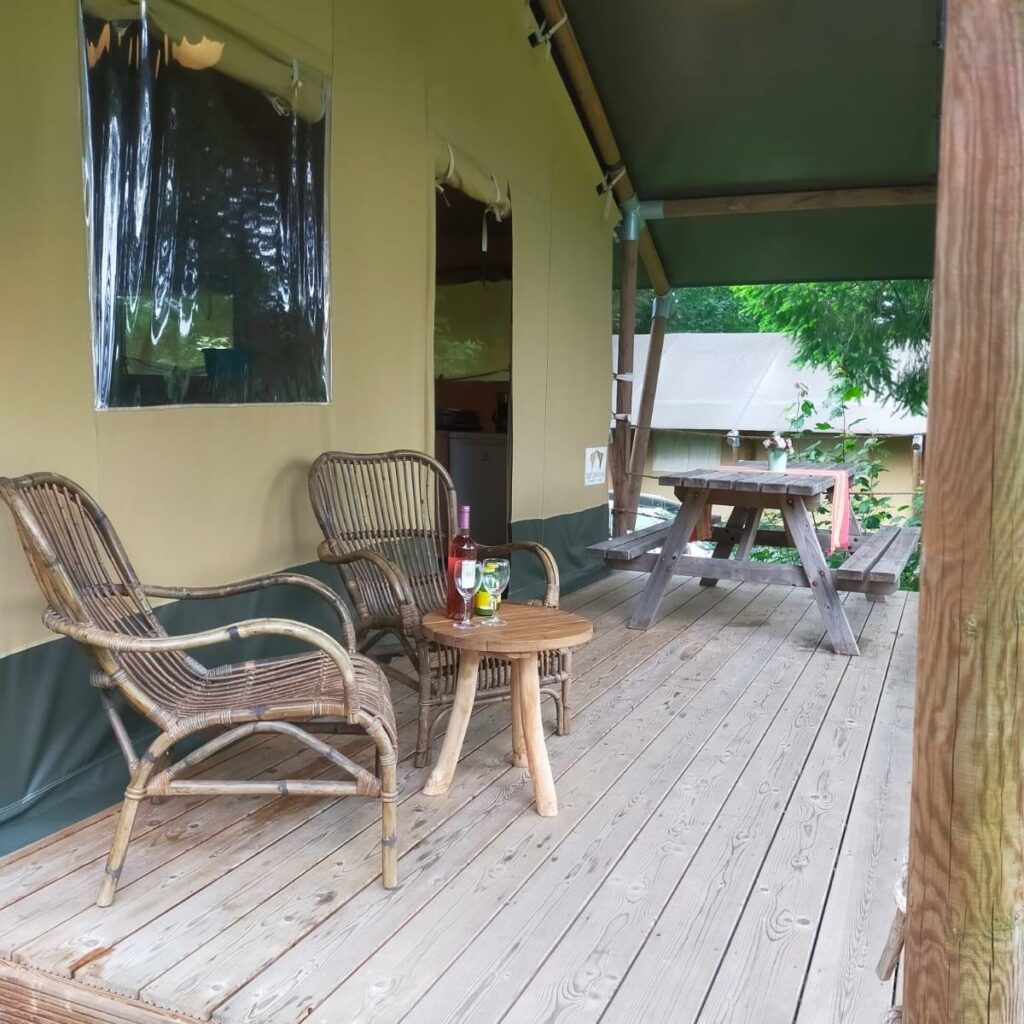 Camping-Les-Suchères-Safaritent-2-vierkant